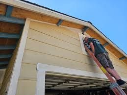 Best Insulated Siding Installation  in Courtland, VA